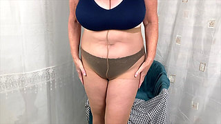 Mrs Mature Feet wearing real big granny pants.