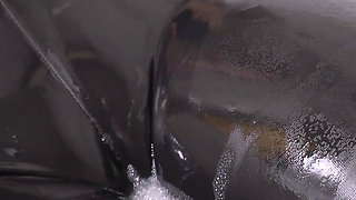 Hot Stepsis Teases Wet Camel Toe in Leather Leggings