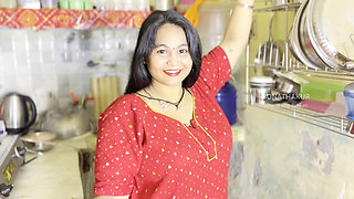 Beautiful Mami Seduced Me While Cooking in Kitchen - Hot Sex