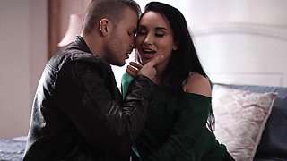 Gabi and Codey's steamy encounter: Brunette MILF takes control in the bedroom