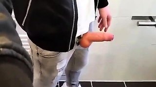 Amateur Webcam Handjob with a Big Cock
