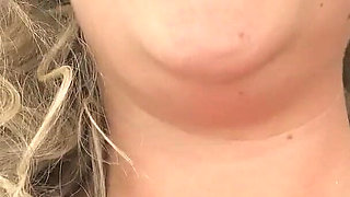 Giantess Sets a Tiny Trap