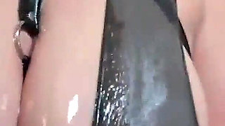 Naughty Maid Gianna Michaels Always Her Big Tits and Ass and Shaves Her Hairy Pussy Live